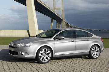 C5 Sedan (08-17)