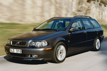 Volvo V40 (96-04)