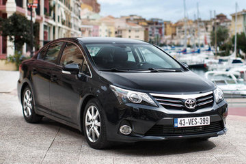 Avensis Sedan (09-18)