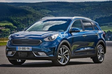 Niro (16-)