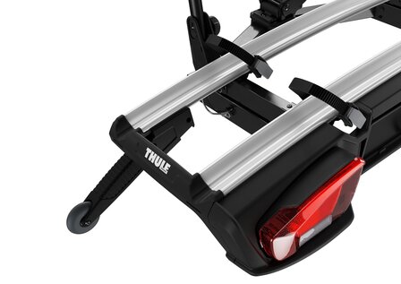 Large-Thule_Transport_Wheel_13p_Unfolded_01_917300