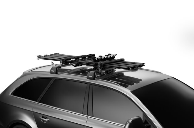 Thule SnowPack L Black Edition op WingBar Edge