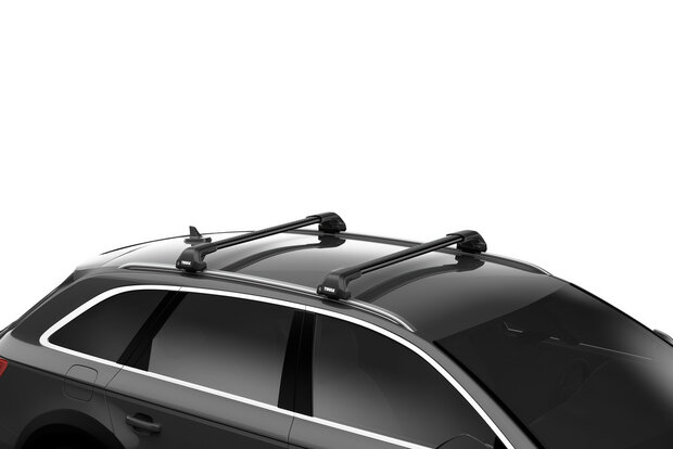 Thule WingBar Edge Black op auto