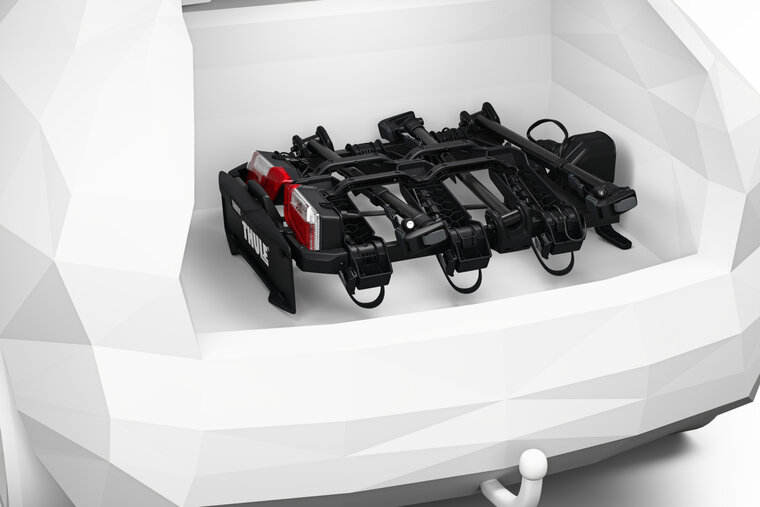 thule-outpace-fietsendrager-3-fietsen-opgevouwen-in-auto