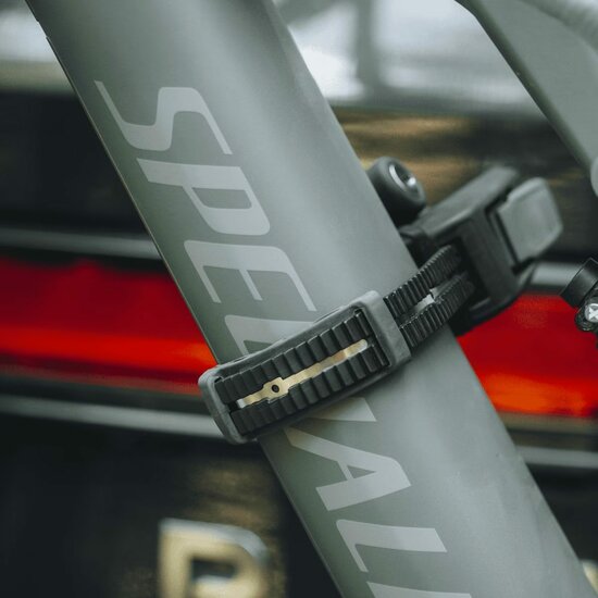 Thule Epos Parksecure 3 | Kantelbare trekhaak fietsendrager | 3 fietsen | 13-polig